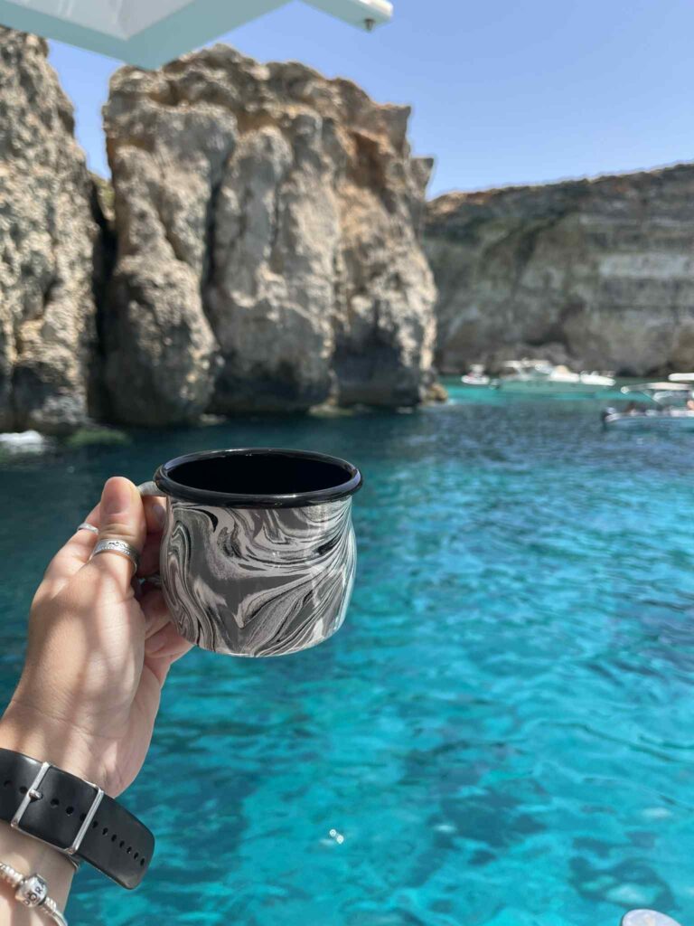 Kubek emaliowany z Olkusza wypukły