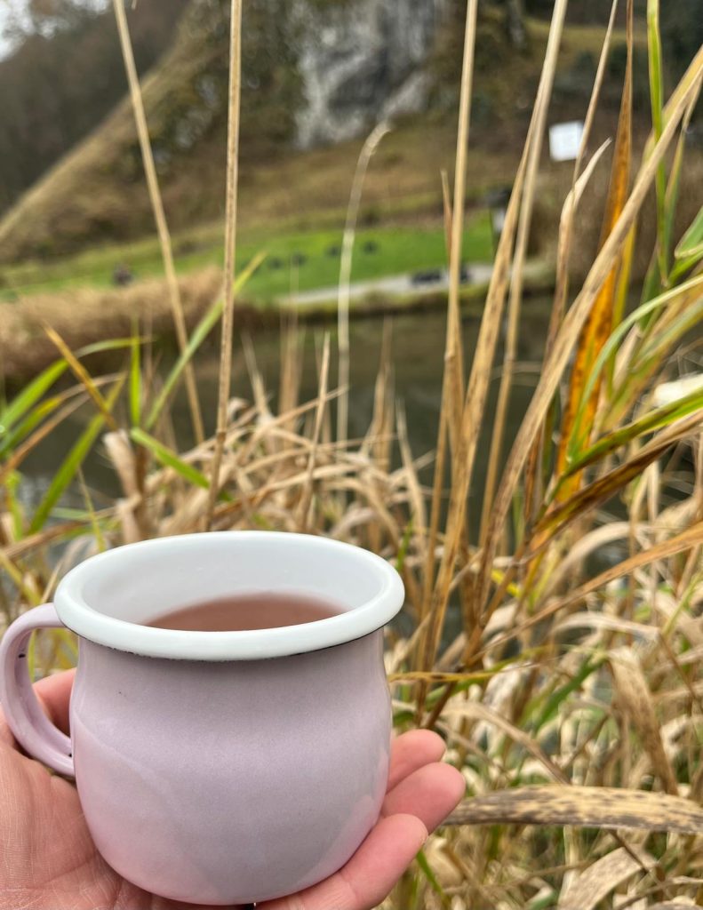 Kubek liliowy emaliowany